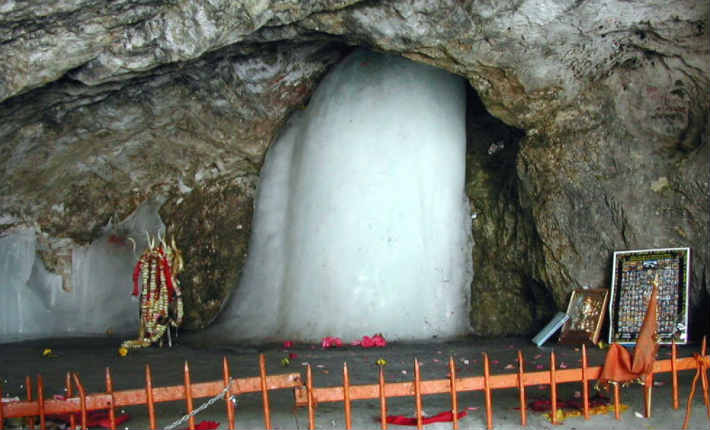 shivling at amarnath cave temple
